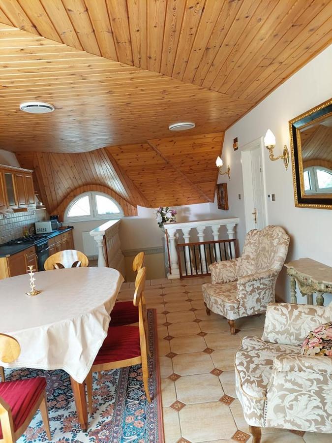 Gombos Apartman Lägenhet Hajdúszoboszló Exteriör bild