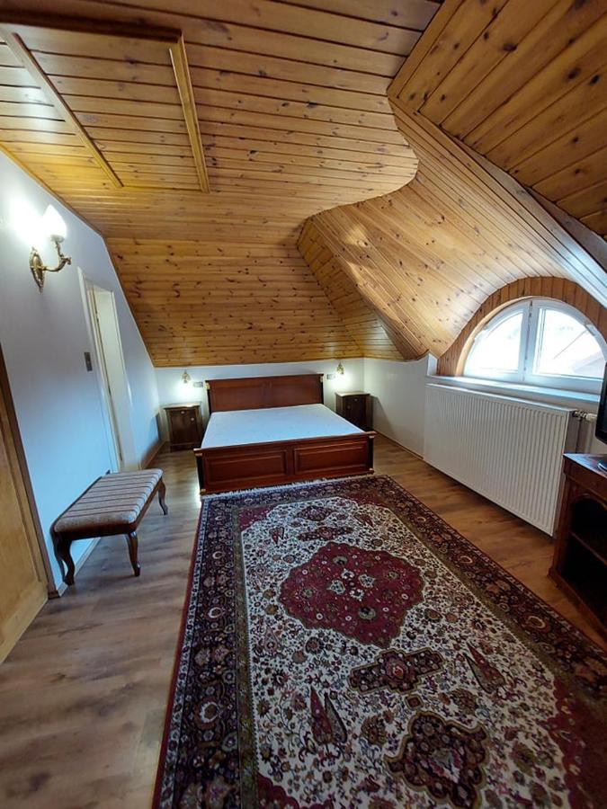 Gombos Apartman Lägenhet Hajdúszoboszló Exteriör bild