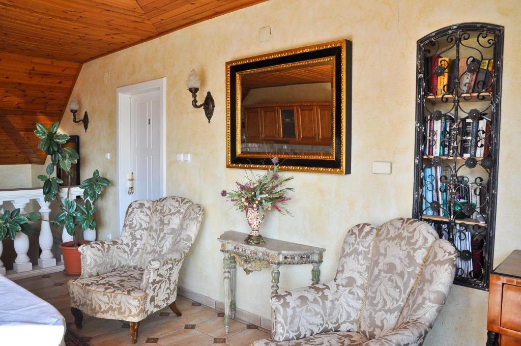 Gombos Apartman Lägenhet Hajdúszoboszló Exteriör bild